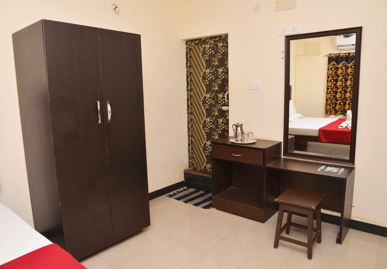 Krish Residency Hotel Madurai Bagian luar foto